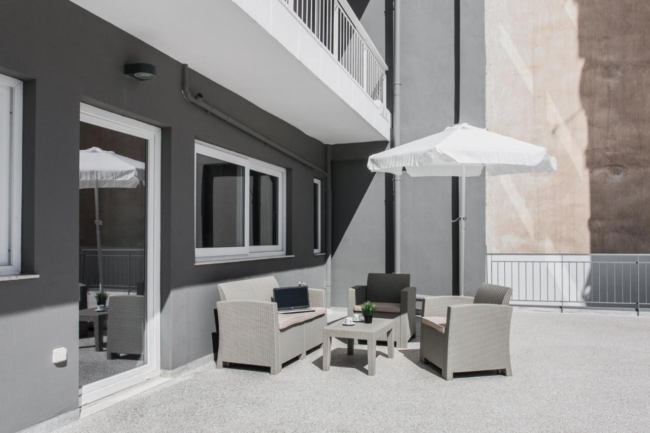 Wyz Attiki Aparthotel Athen Exterior foto