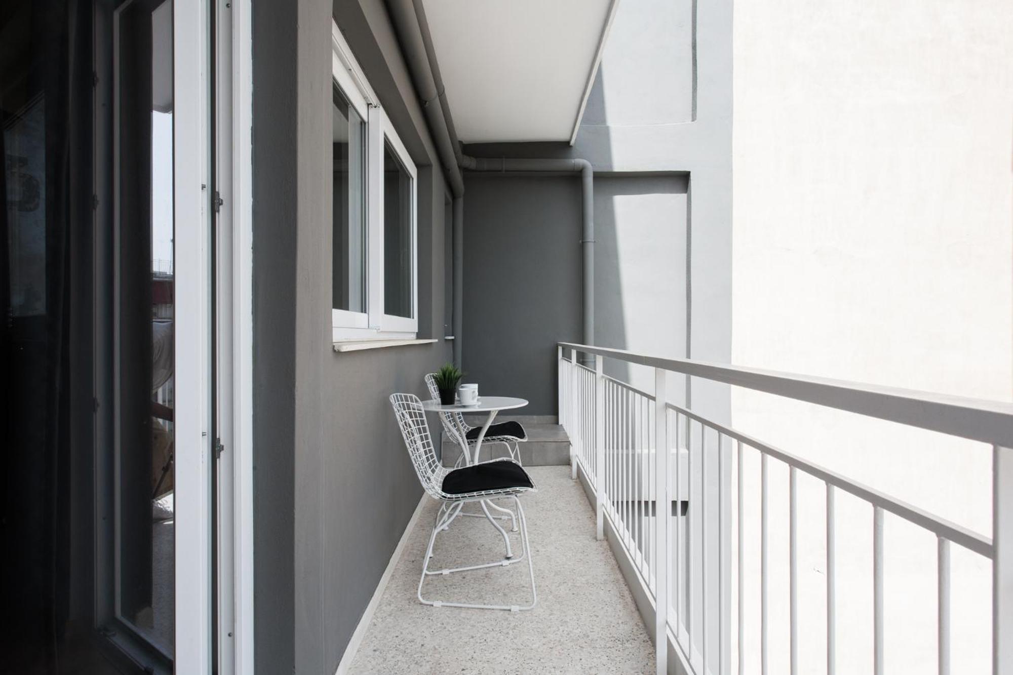 Wyz Attiki Aparthotel Athen Zimmer foto